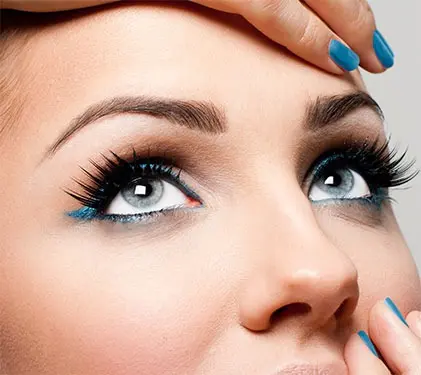 Nails & More Melek - Augenpflege