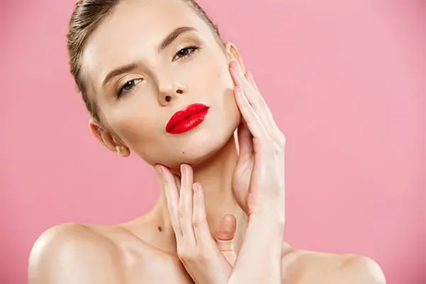 Nails & More Melek - Make Up